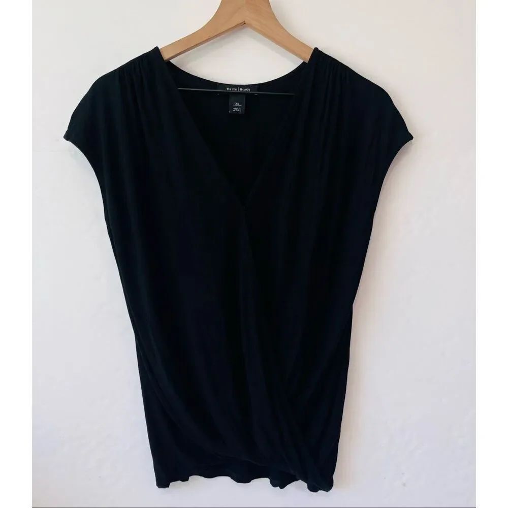White House Black Market Wrap Top   Size XS